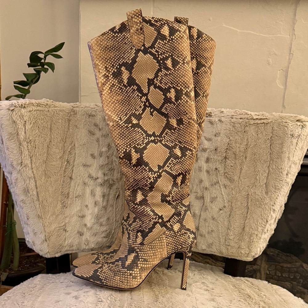 **Vince Camuto Snakeskin Knee High Stiletto Boots Pointed Toe | Size 8**